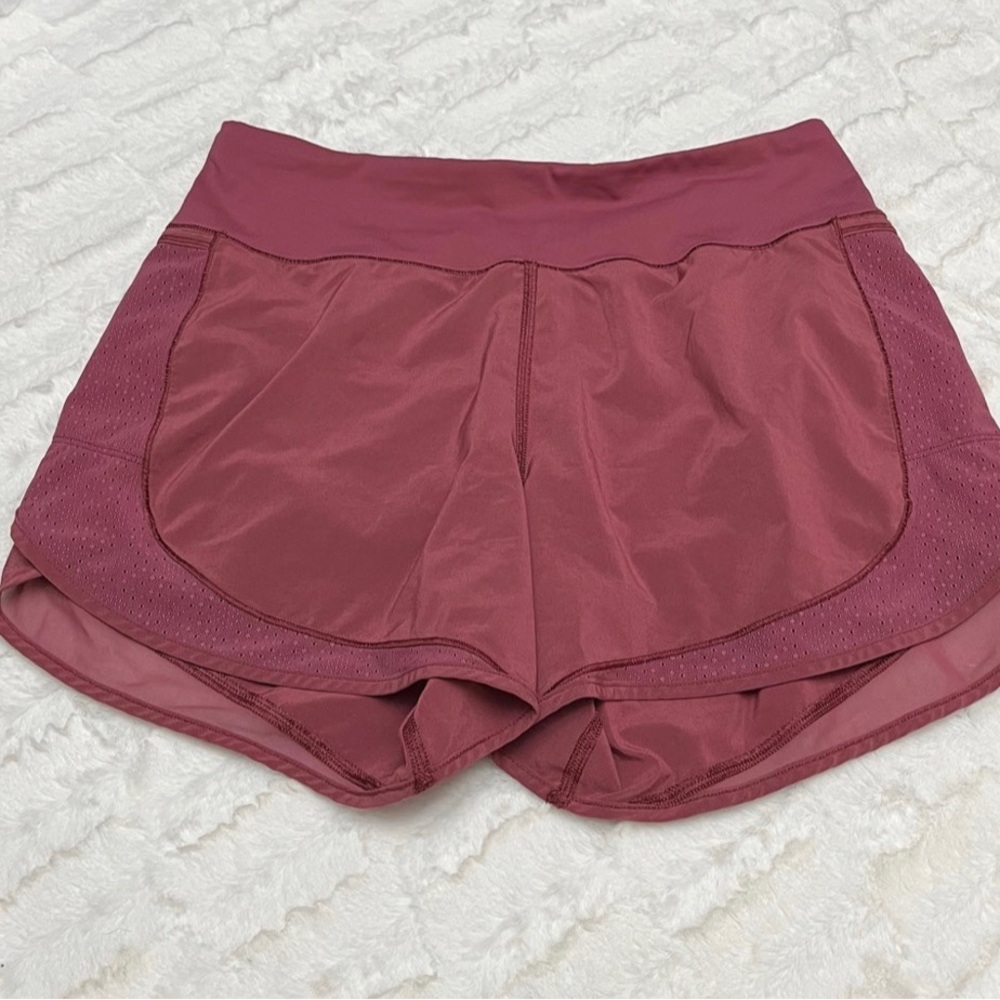 Lululemon Over & Above Shorts 6 #6-05 - Picture 2 of 14